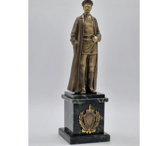 КУ4.59.0 Дзержинский.Ф., пьедестал	