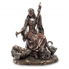 Статуэтка ''Фригг - богиня любви, брака, домашнего очага и деторождения"