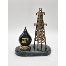 Нефтяная вышка с каплей нефти Сувенир 