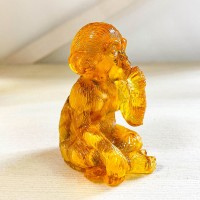 Обезьяна думает Янтарная